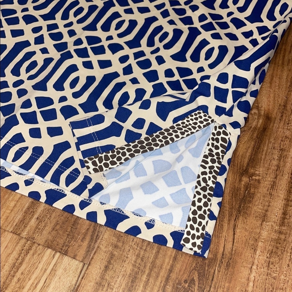 J. McLaughlin women’s medium 8 10 blouse top tunic Blue cream brown pattern - Picture 4 of 9